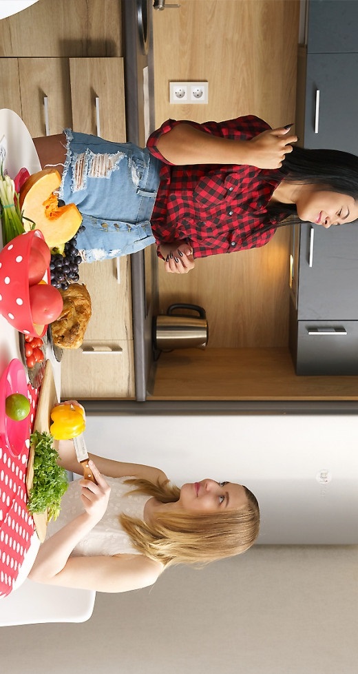 11-26.Tarre-and-Lana-Broks-in-Stuffing-Pussy-For-Thanksgiving.jpg