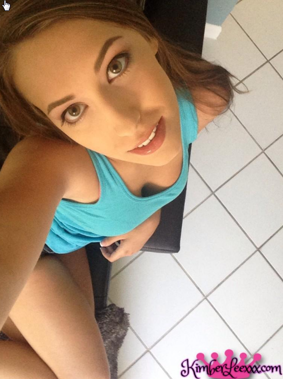 2014-10-17 01_10_04-Photos and videos by Kimber Lee (@kimber_leeXXX) _ Twitter.png