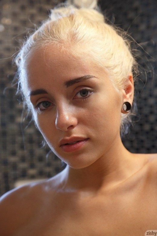 naomi woods zishy 3.jpg