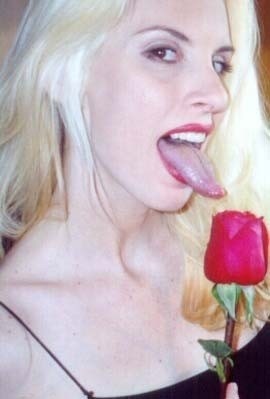 Julie_Rage_Tongue~0.jpg